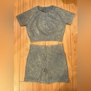 Stretchy sport outfit, denim look!!